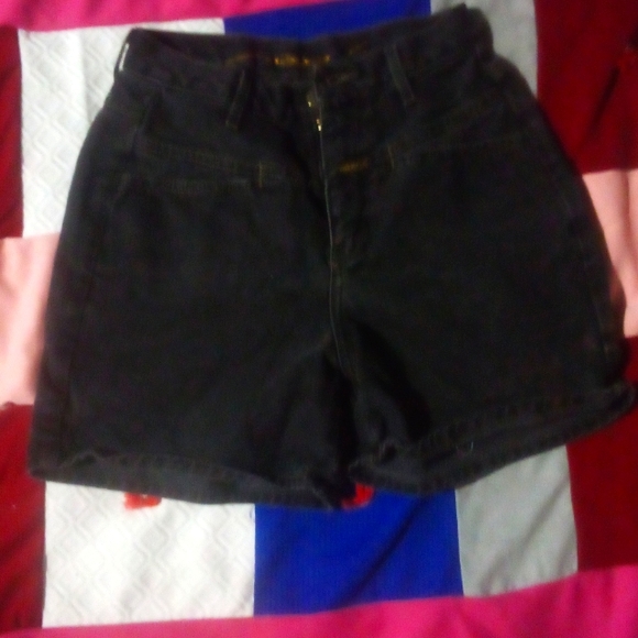 VtG shorts - Picture 3 of 9